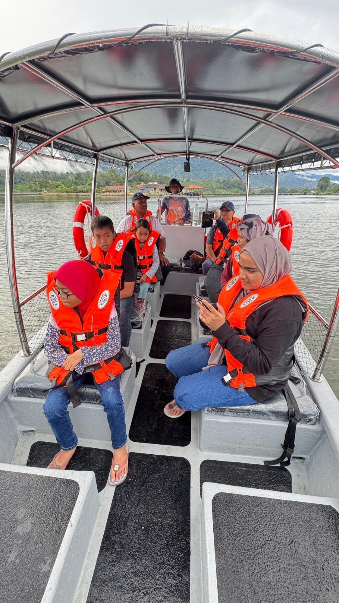Branda Kampung Sumpitan Lenggong Tiada Sungai Kampong Ulu Jepai Exterior foto